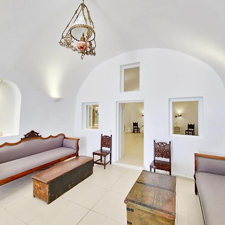 Вилла Karpimo Horizon - Caldera View With Private Hot Tub Фиростефани Экстерьер фото