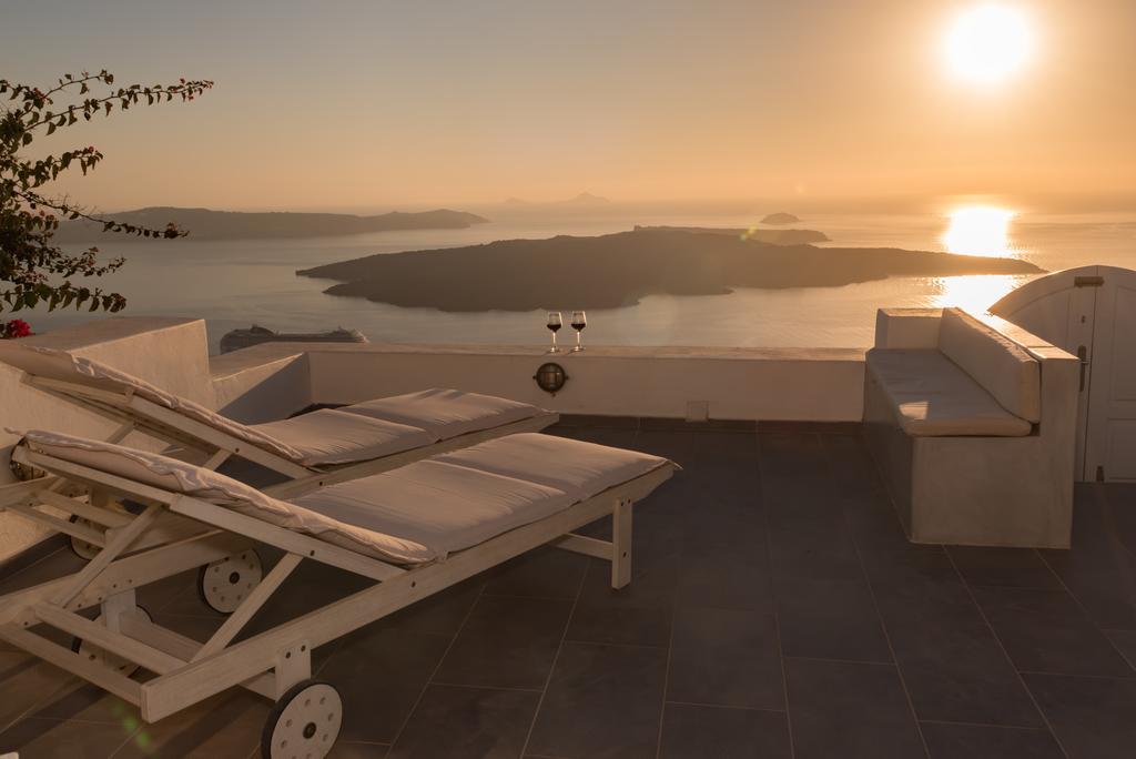 Вилла Karpimo Horizon - Caldera View With Private Hot Tub Фиростефани Экстерьер фото