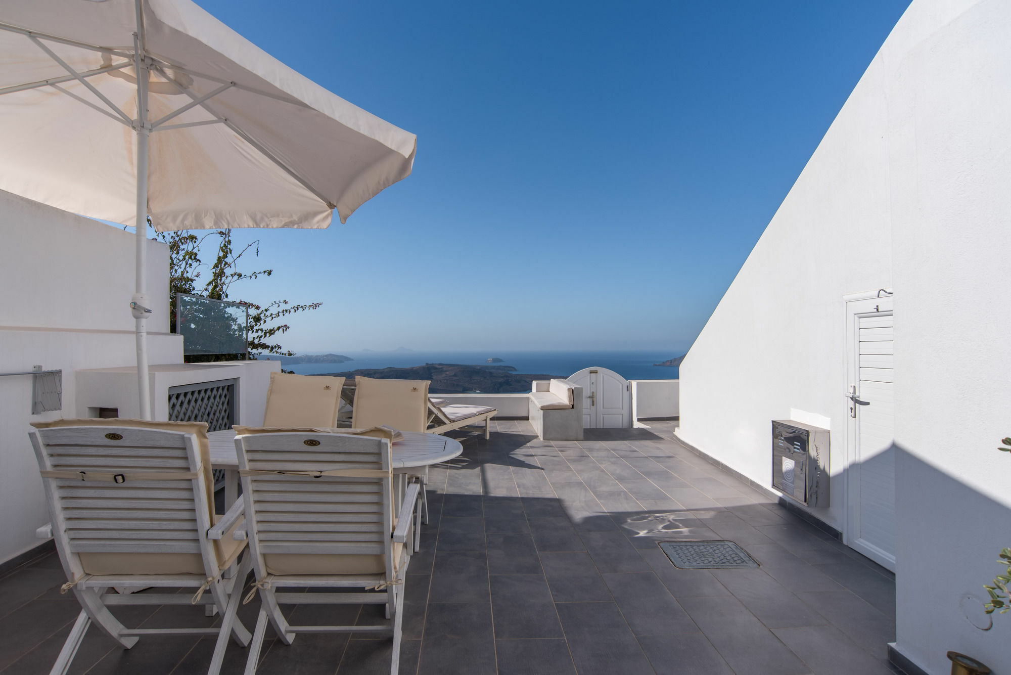 Вилла Karpimo Horizon - Caldera View With Private Hot Tub Фиростефани Экстерьер фото