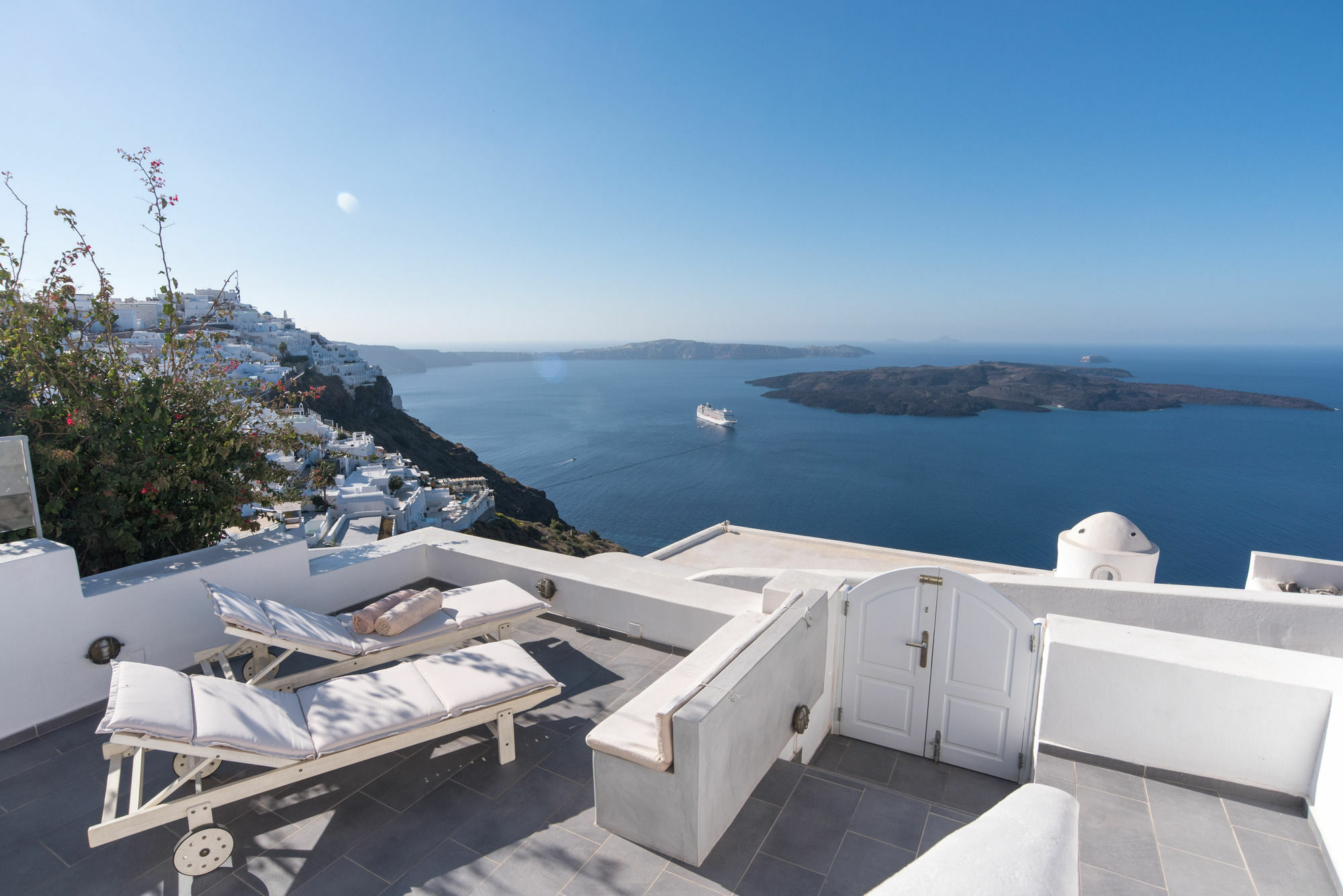 Вилла Karpimo Horizon - Caldera View With Private Hot Tub Фиростефани Экстерьер фото