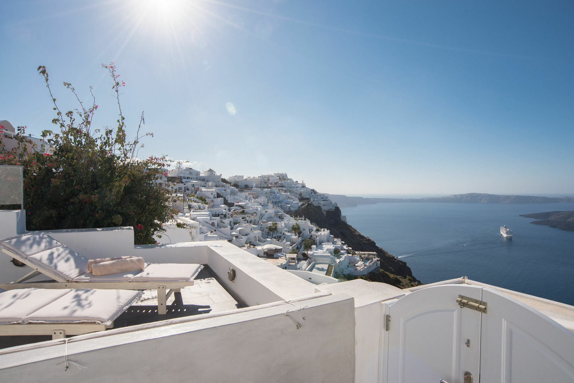 Вилла Karpimo Horizon - Caldera View With Private Hot Tub Фиростефани Экстерьер фото